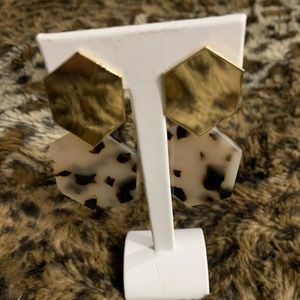 Tortoise Colored Dangled Earrings